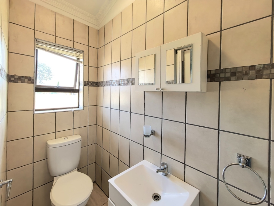 To Let 3 Bedroom Property for Rent in Pacaltsdorp Western Cape